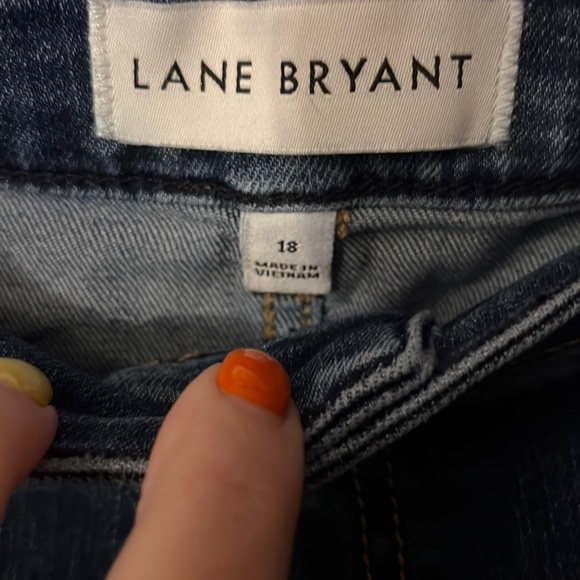 Lane Bryant jeans slight distressing on the pockets - Picture 3 of 6